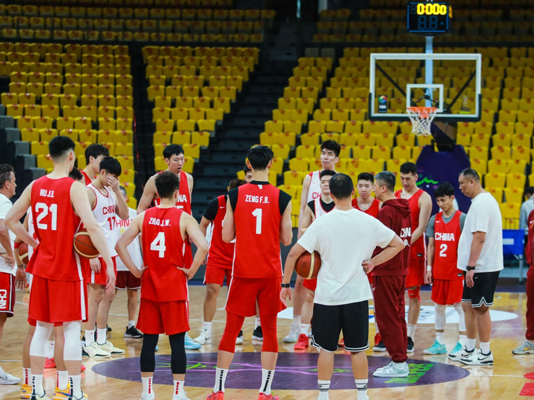 广州队险胜篮网，周琦刷新纪录