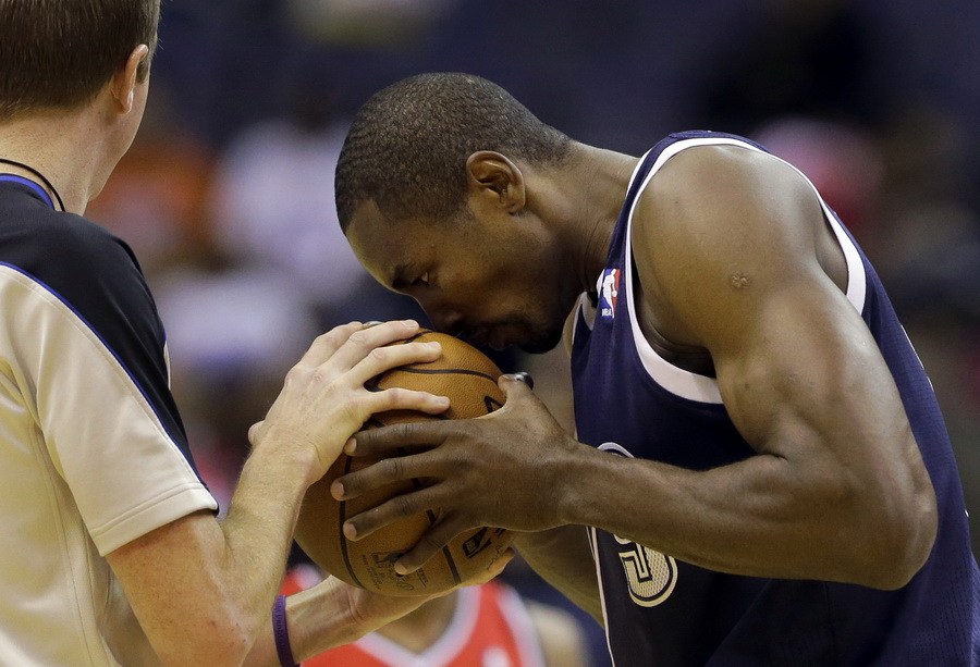 阿斯顿马丁绝杀哈斯车队，皮亚斯特里状态火热