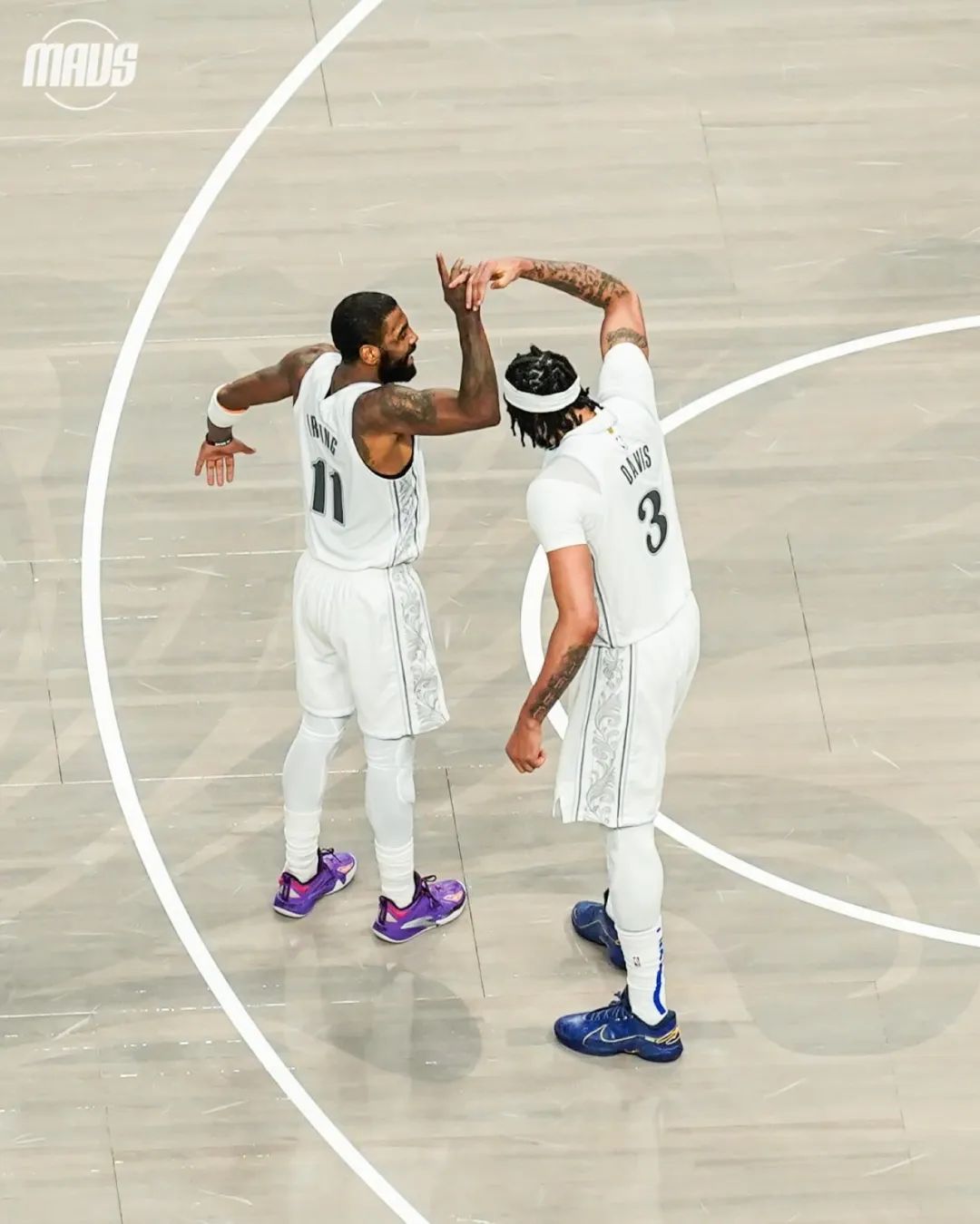 独行侠绝杀浙江队，詹姆斯高光表现