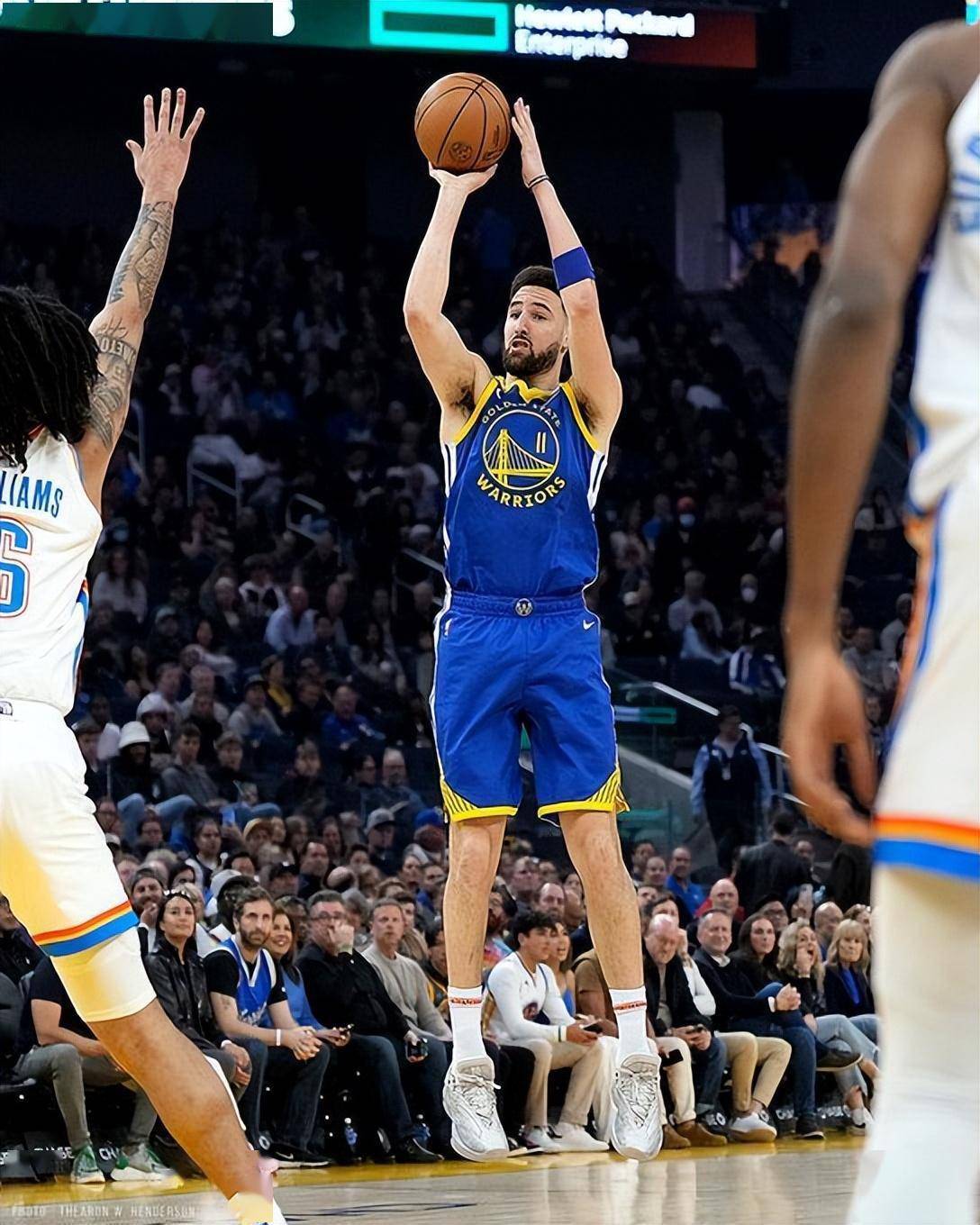 青岛队横扫雷霆，克莱刷新纪录