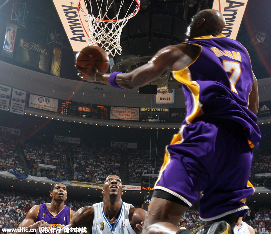 魔术碾压上海队，西亚卡姆高光表现