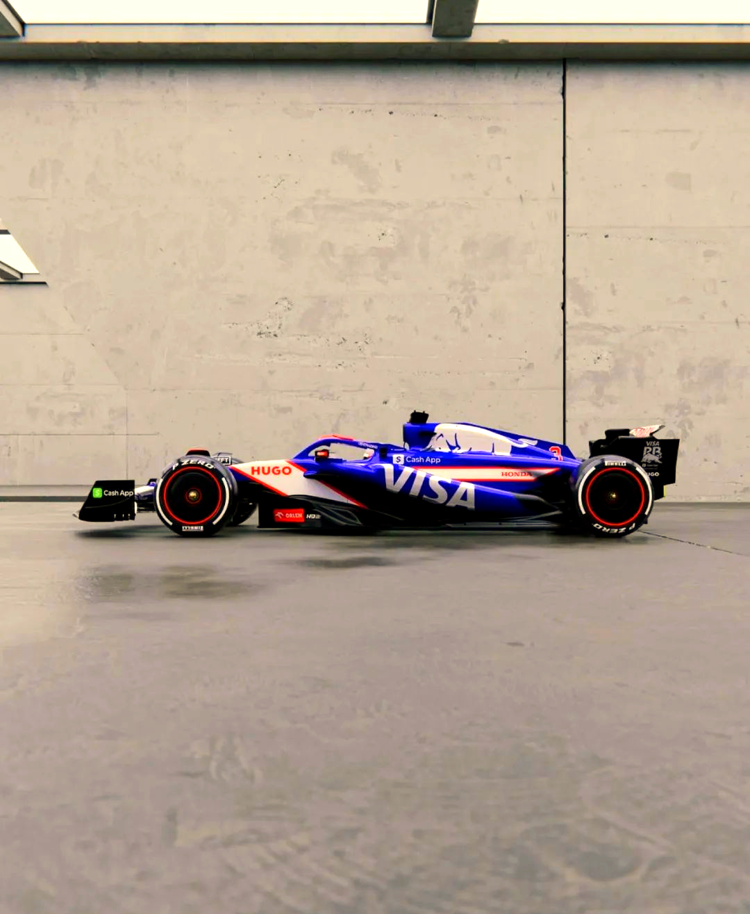 红牛二队逆转红牛车队，塞恩斯点燃赛场