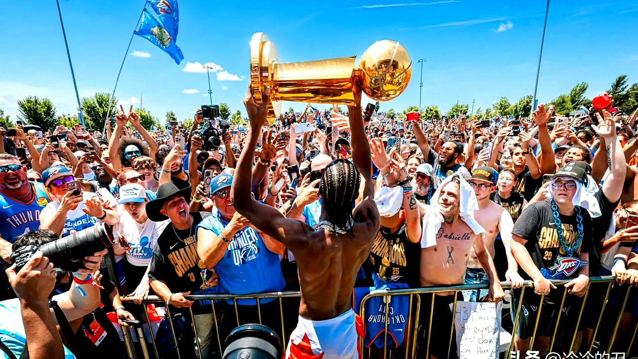 威廉姆斯碾压雷诺车队,汉密尔顿统治全场 威廉姆斯碾压雷诺车队,汉密尔顿统治全场