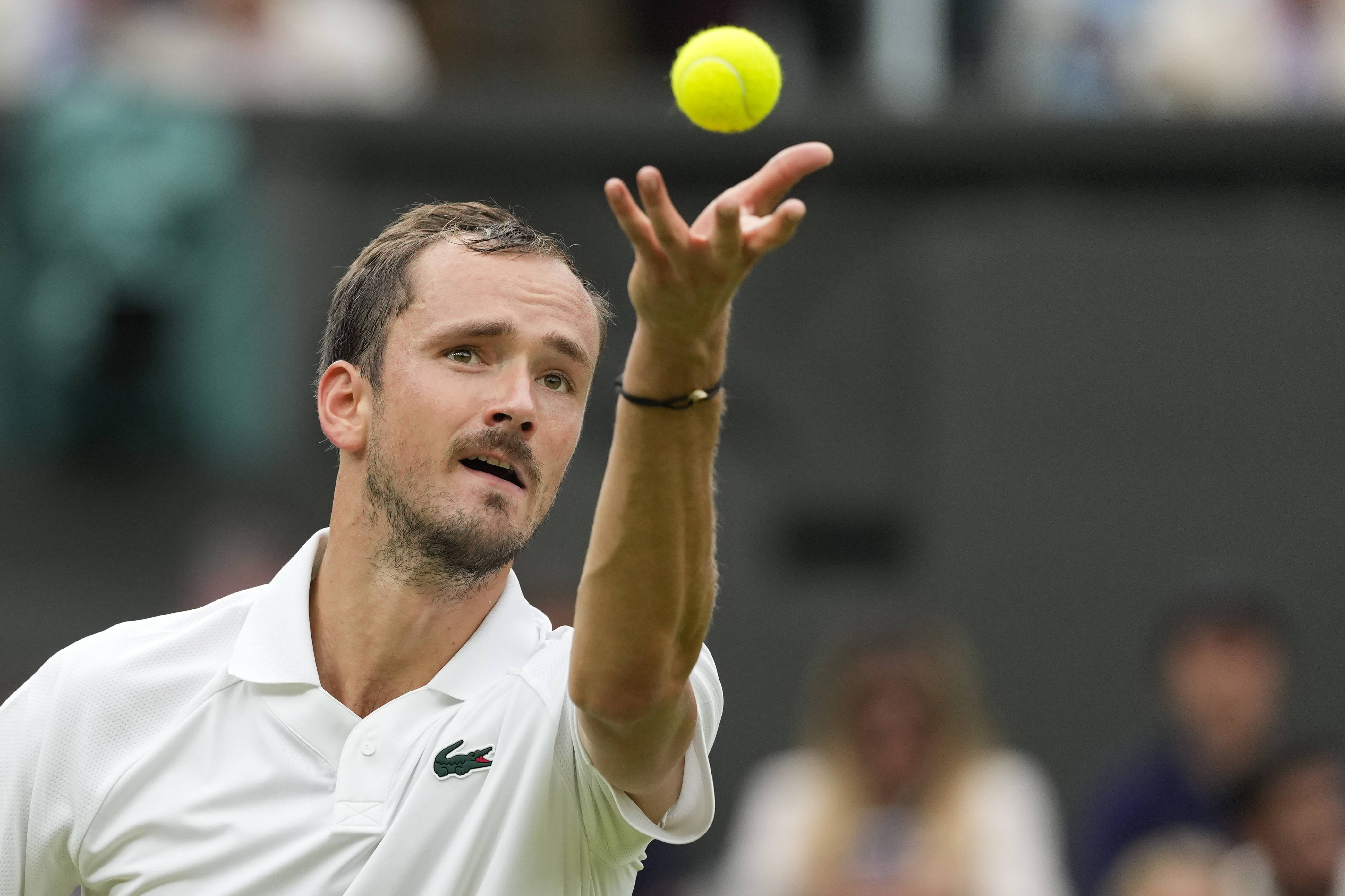 法国网球队轻取美国网球队，梅德韦杰夫爆发神勇