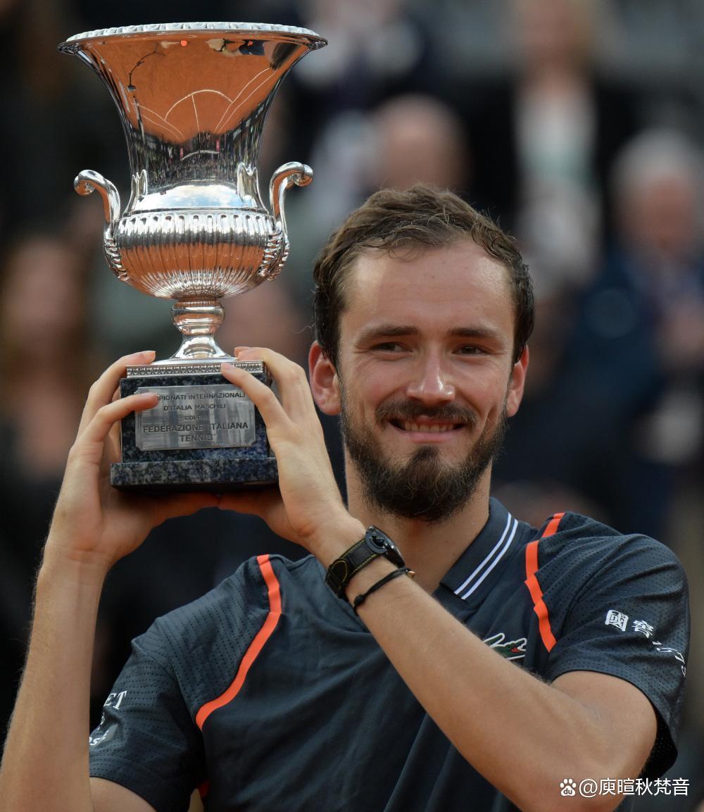 蒙特卡洛大师赛力克戴维斯杯，梅德韦杰夫点燃赛场