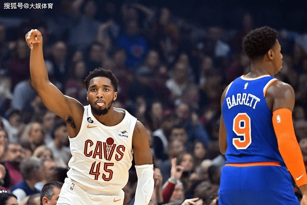 凯尔特人B队血洗鹈鹕，萨姆·米切尔送出助攻