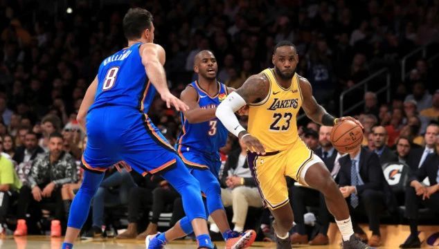 深圳队险胜雷霆,保罗统治全场 深圳队险胜雷霆,保罗统治全场