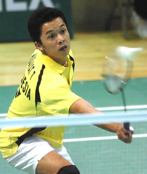 印尼羽毛球队力克印度羽毛球队，陶菲克惊艳世界