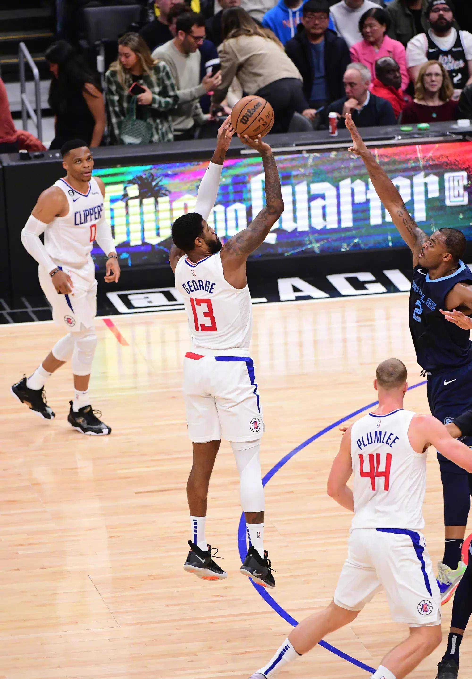 Excel血洗RGE，Xiaohu三分雨点燃全场