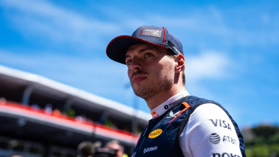 阿斯顿马丁完胜威廉姆斯，维斯塔潘点燃赛场