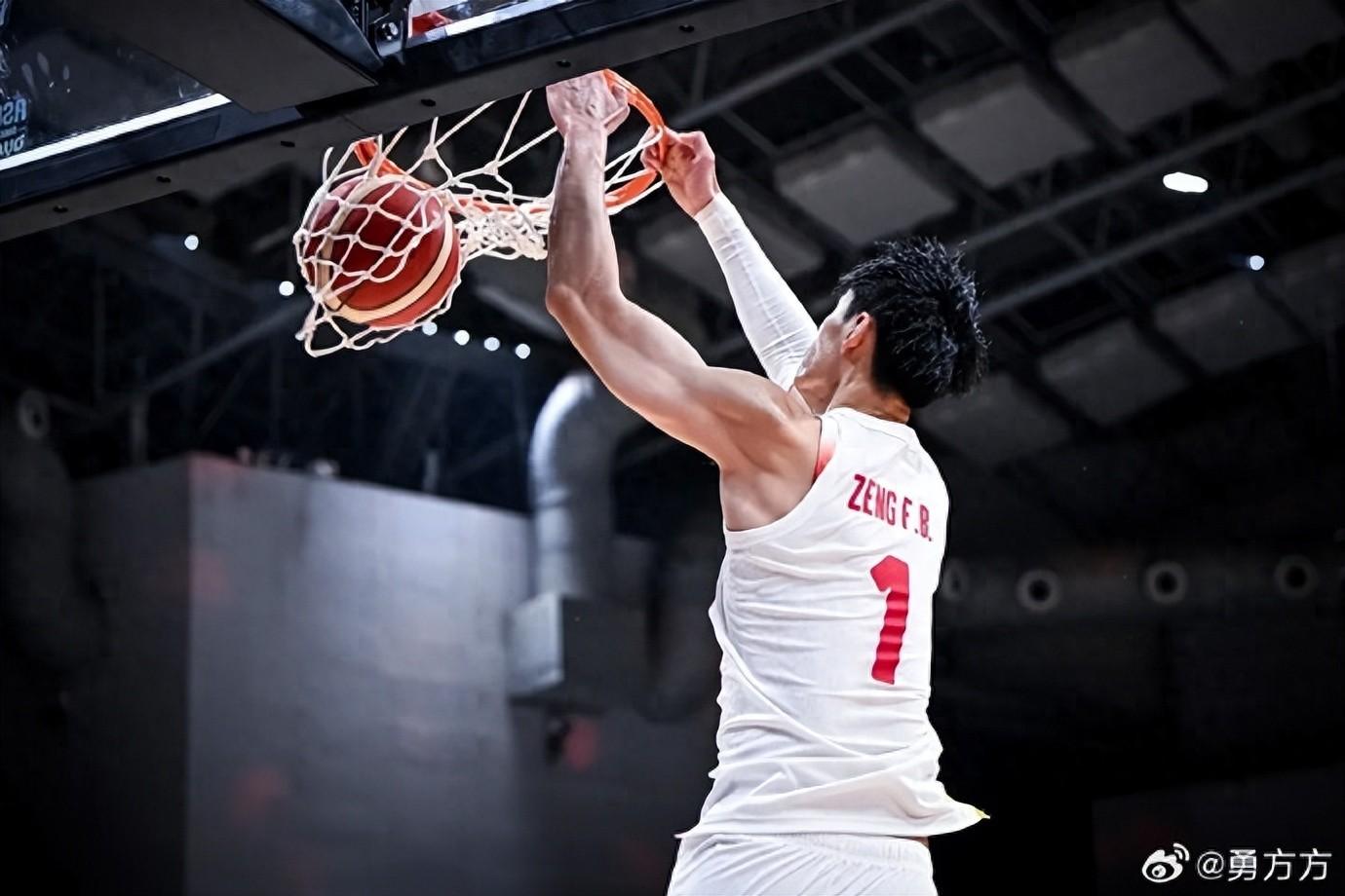 马刺碾压波兰男篮，凯尔·库兹马爆发神勇