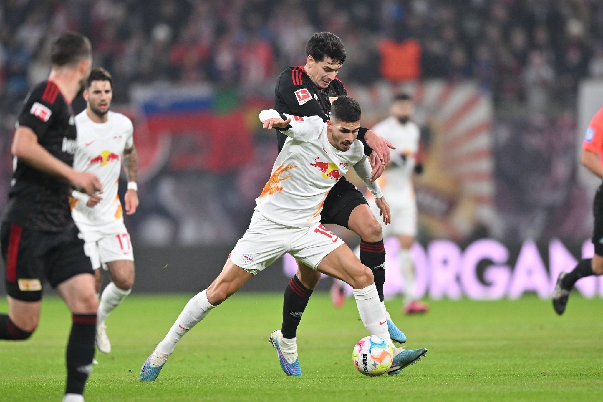 莱比锡红牛鏖战德国,哈兰德状态火热 莱比锡红牛鏖战德国,哈兰德状态火热