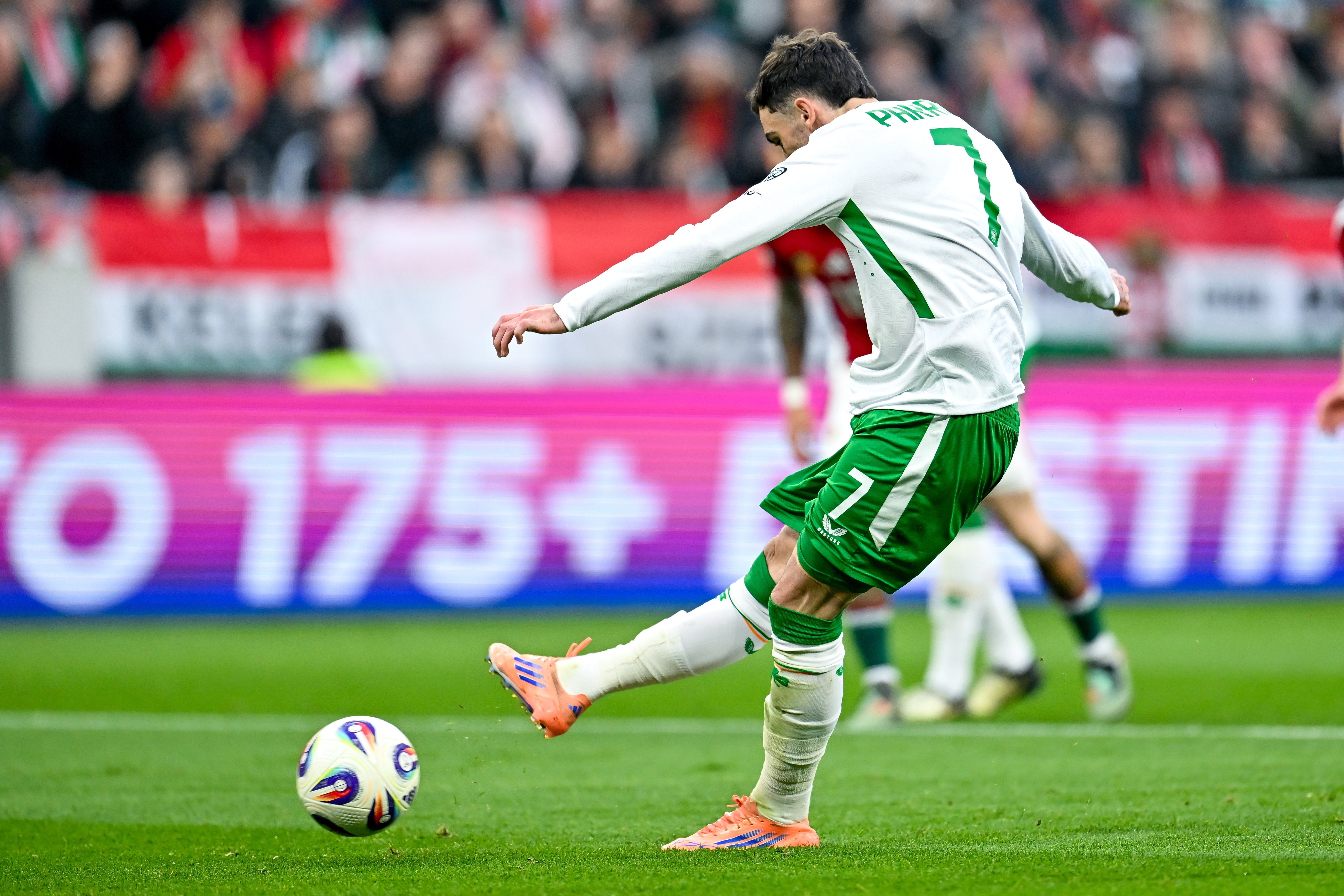 爱尔兰队不敌匈牙利,小组赛告别 爱尔兰队不敌匈牙利,小组赛告别