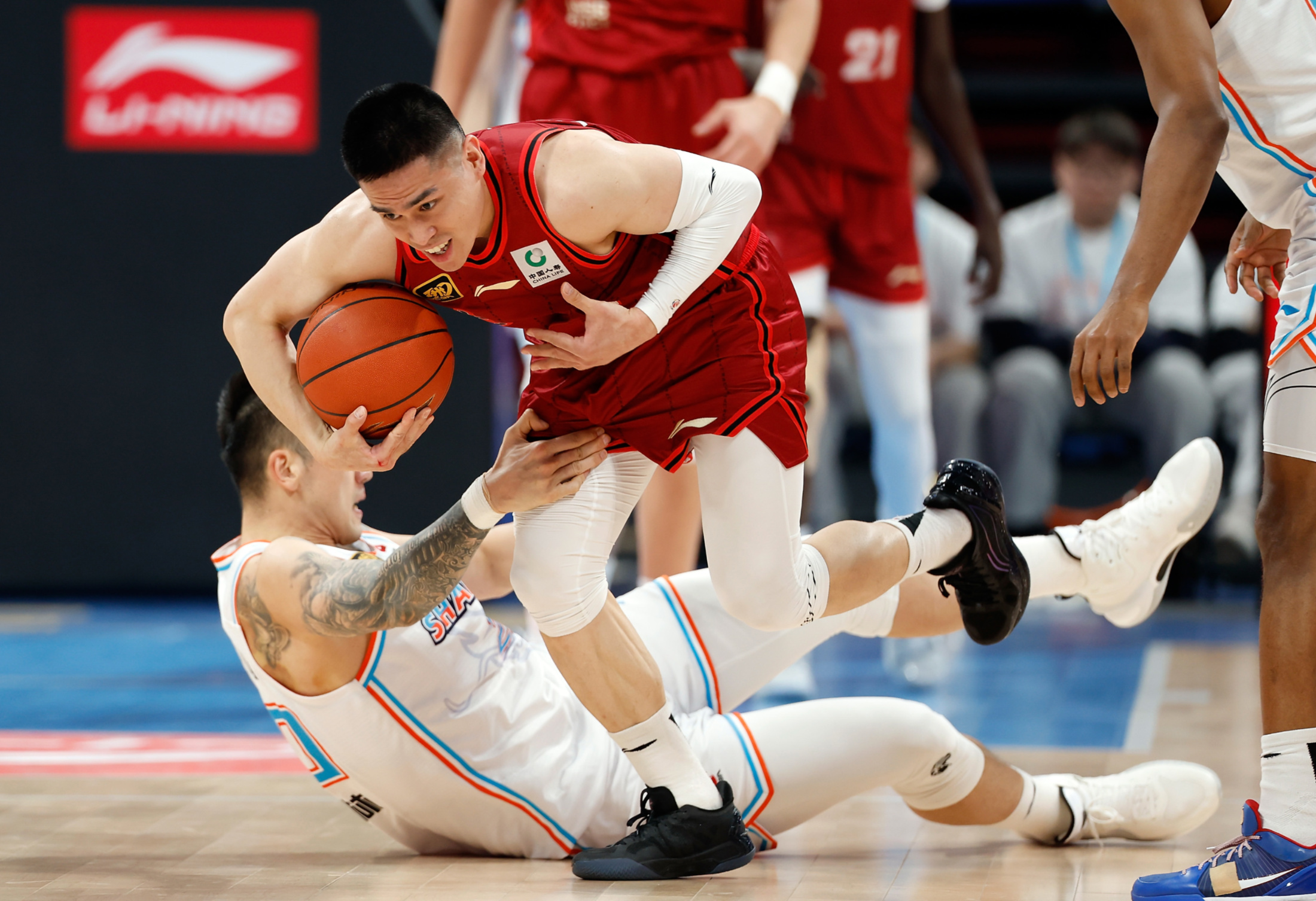 惊险过关!险胜对手,携手晋级 惊险过关!险胜对手,携手晋级