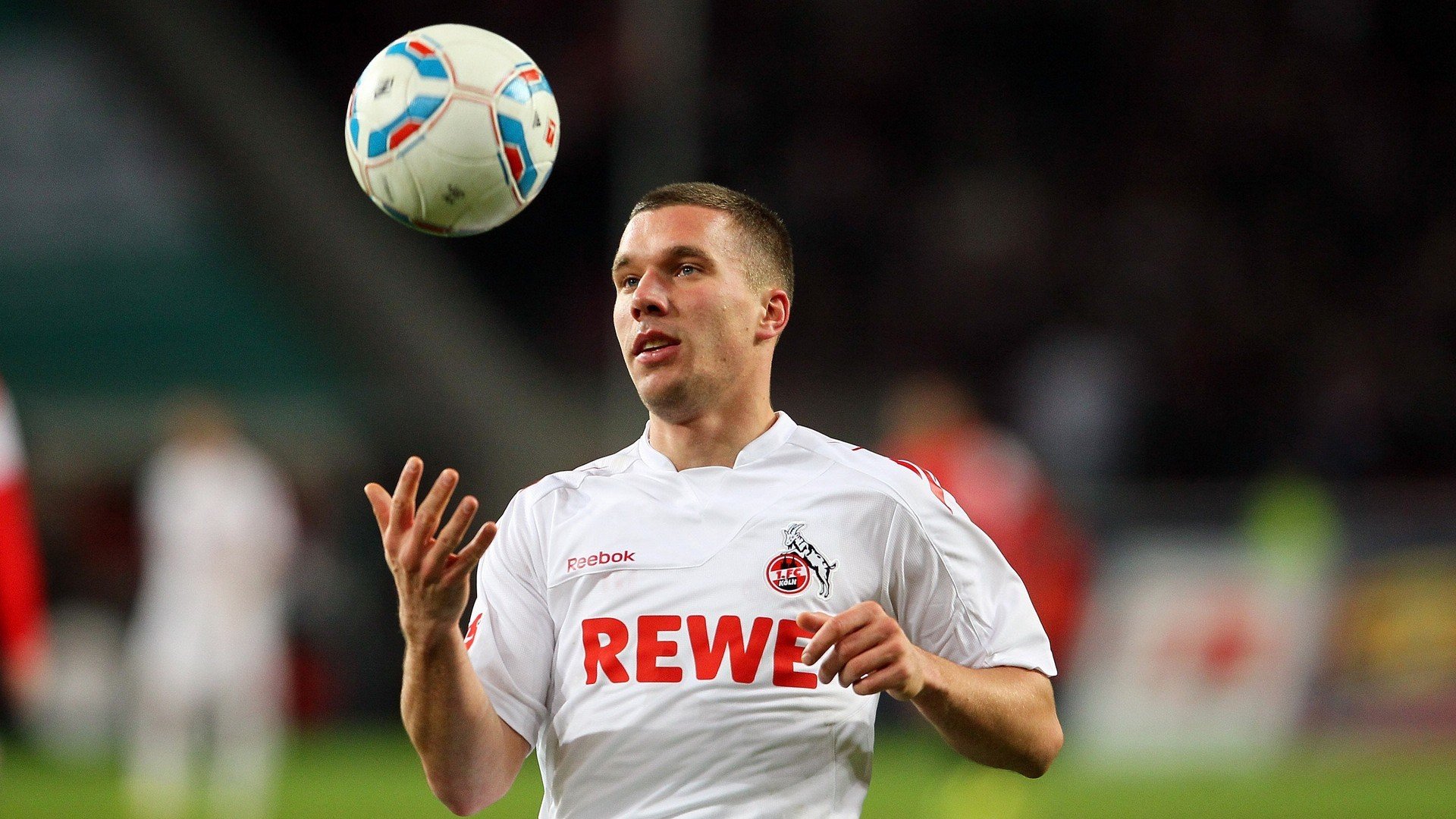 广厦鏖战马刺，布克大场面先生，一场跨越文化的篮球对话